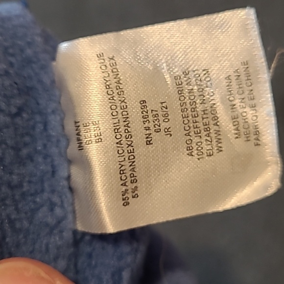 Infant Hat with Sharks & Shark Fin - Picture 2 of 3